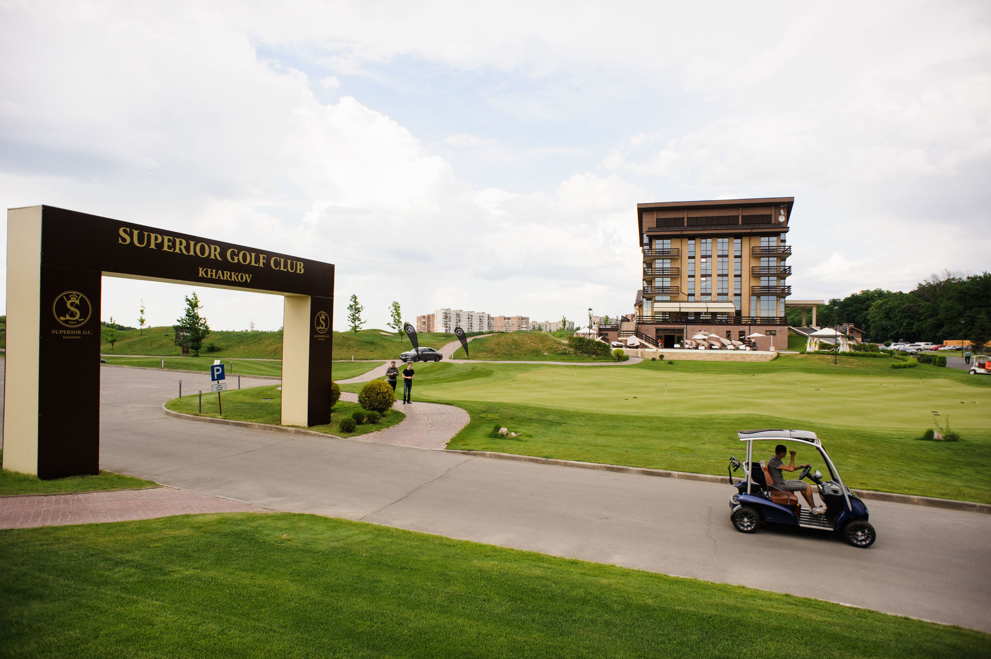 Superior Golf And Spa Resort Kharkiv Extérieur photo