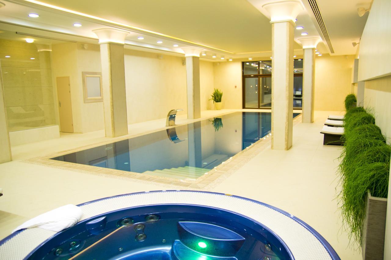Superior Golf And Spa Resort Kharkiv Extérieur photo