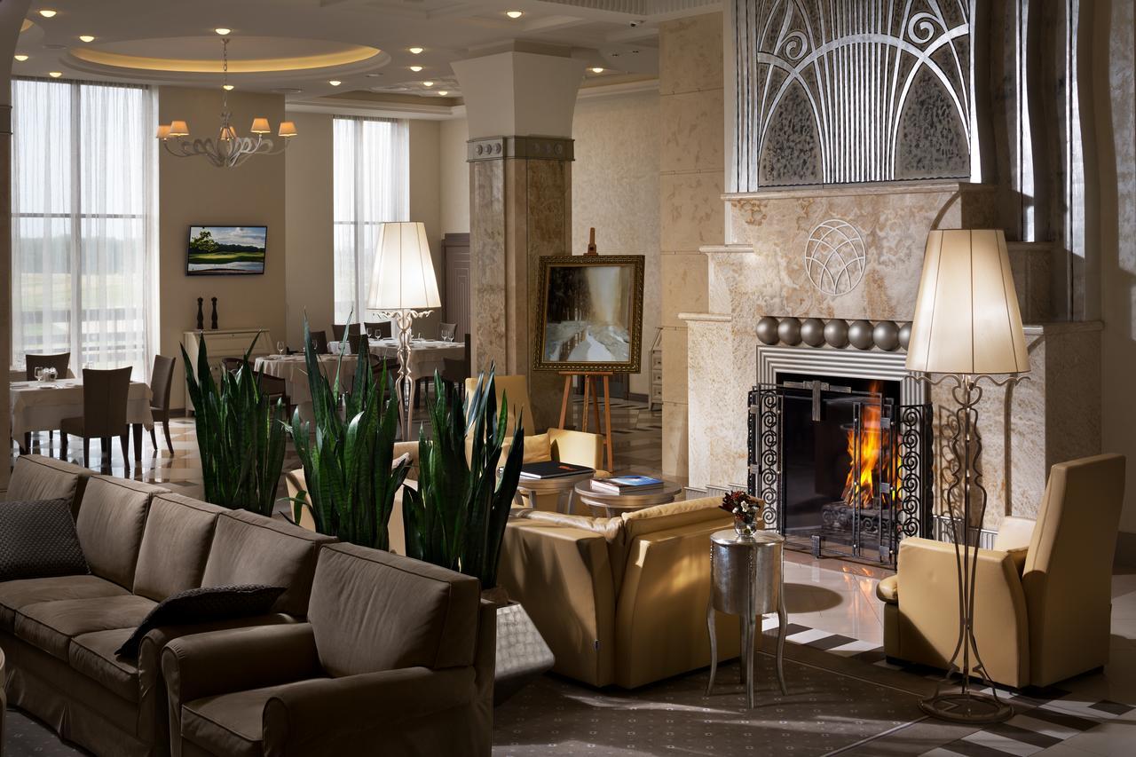 Superior Golf And Spa Resort Kharkiv Extérieur photo