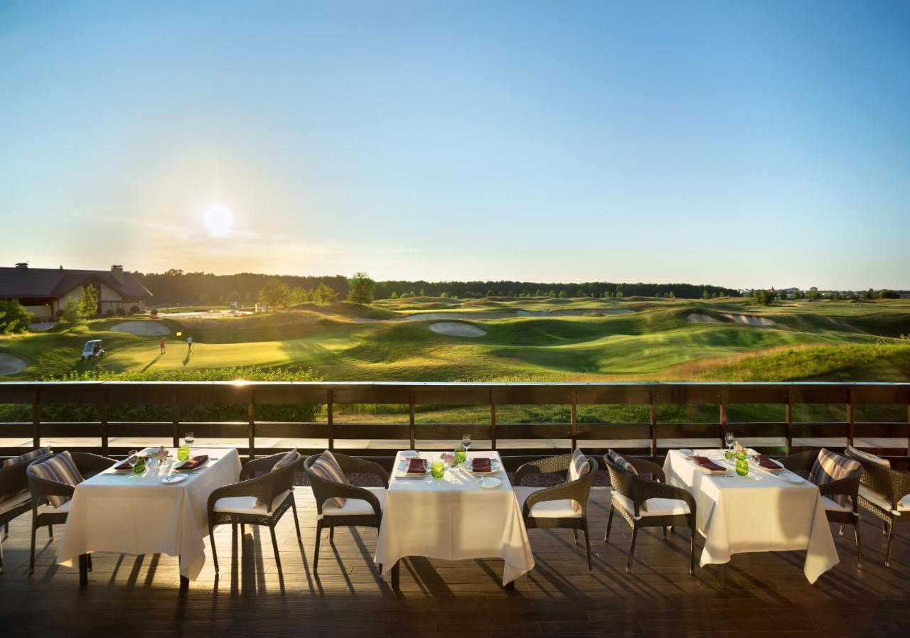 Superior Golf And Spa Resort Kharkiv Extérieur photo